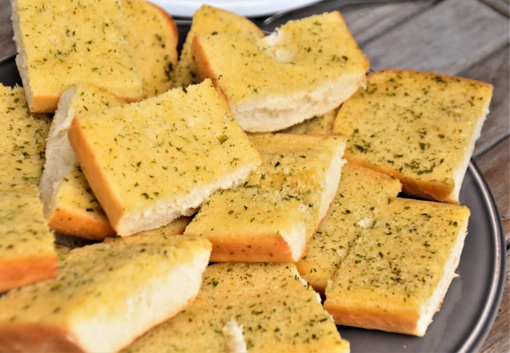 garlic and rosemary bread