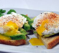 How To Cook Poached Eggs In The Microwave