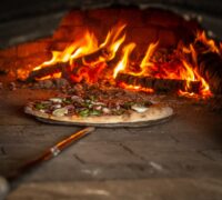 How Does A Pizza Oven Work?