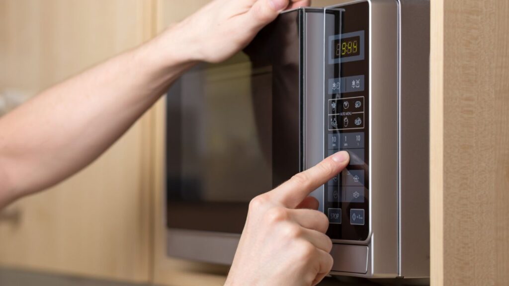 setting the dials on a wall-mounted microwave (microwave buying guide)